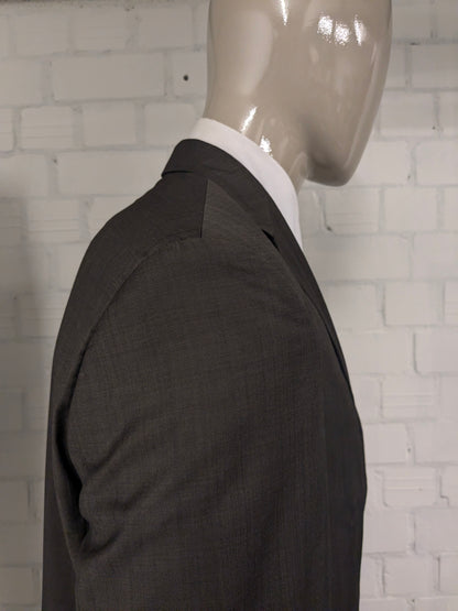 Merkloos Wollen kostuum. Bruin motief. Maat 26 (52 / L).