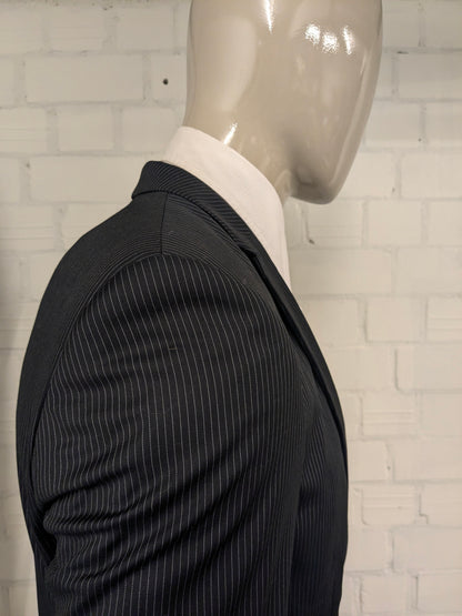 Digel Preference Wollen kostuum. Donker Blauw Witte krijtstreep. Maat 24 (48 / M).