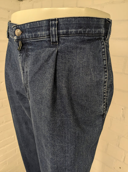 M.E.N.S. jeans broek. Blauw gekleurd. Maat 27 (54 / L).