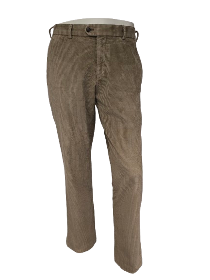 Hiltl ZE200 Ribbroek. Licht Bruin gekleurd. Dikke rib. Maat 50 / M.