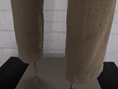 Hiltl ZE200 Ribbroek. Licht Bruin gekleurd. Dikke rib. Maat 50 / M.