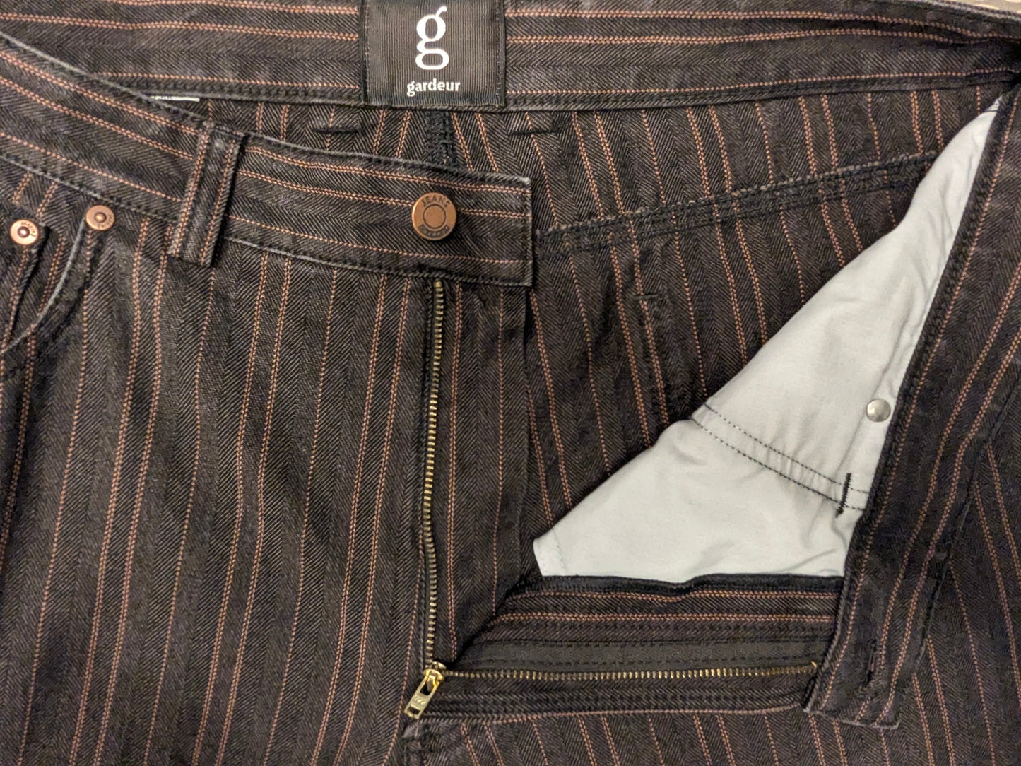 Gardeur broek / pantalon. Bruin Oranje gestreept motief. Maat 52 / L.