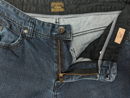 s.Oliver jeans. Donker Blauw gekleurd. Maat W30 - L34. type Scube Regular. stretch.