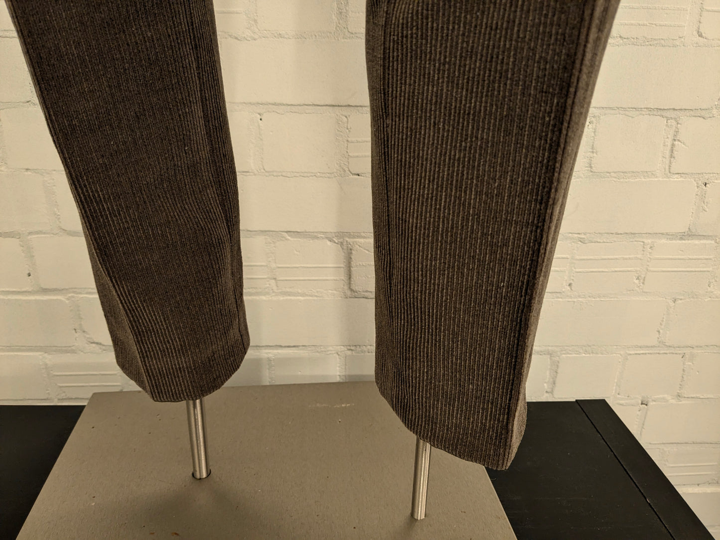 Meyer ribbroek. Dikke rib. Bruin gekleurd. Maat 50 / M. Modern Comfort.