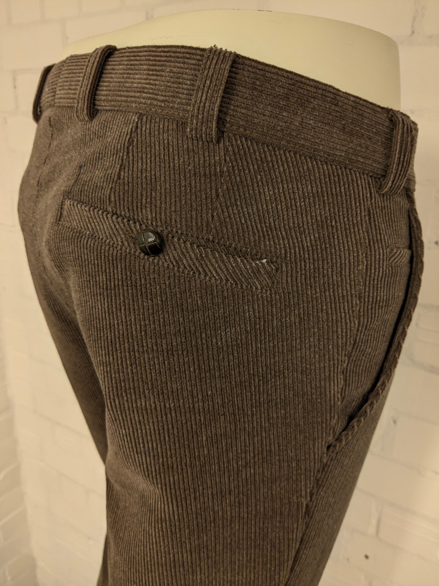 Meyer ribbroek. Dikke rib. Bruin gekleurd. Maat 50 / M. Modern Comfort.