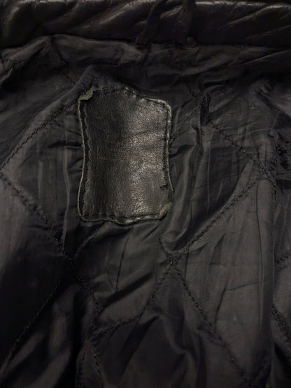 Vintage Moto Guzzi Leder Bikerjacke. Schwarz gefärbt mit Applikationen. Größe M.