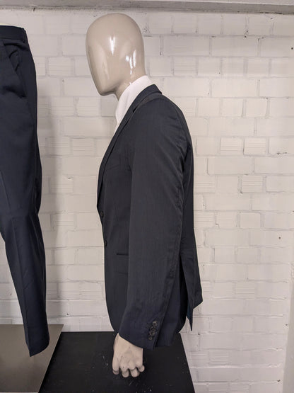Tommy Hilfiger Tailored kostuum. Grijs Blauw gestreept motief. Maat 52 / L.  super 100's.