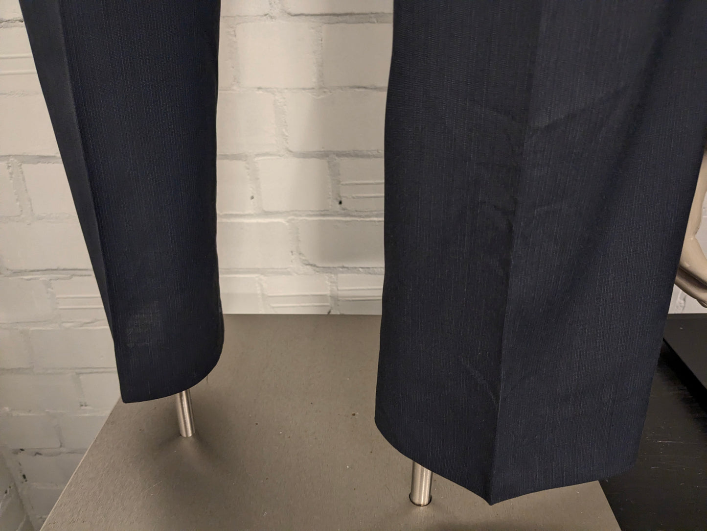 Tommy Hilfiger Tailored kostuum. Grijs Blauw gestreept motief. Maat 52 / L.  super 100's.