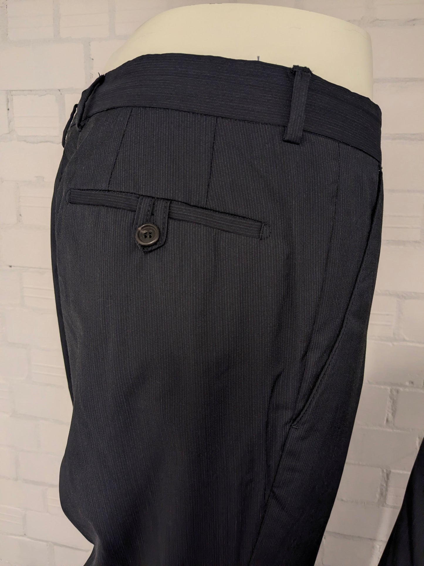 Tommy Hilfiger Tailored kostuum. Grijs Blauw gestreept motief. Maat 52 / L.  super 100's.