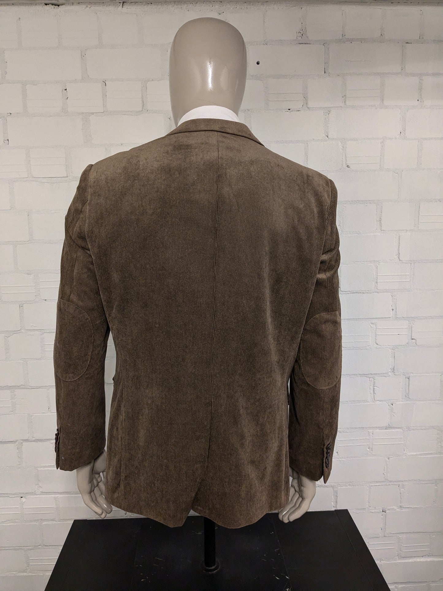 Difirenze rib colbert. fijne rib. Bruin gekleurd. Maat 50 / M.