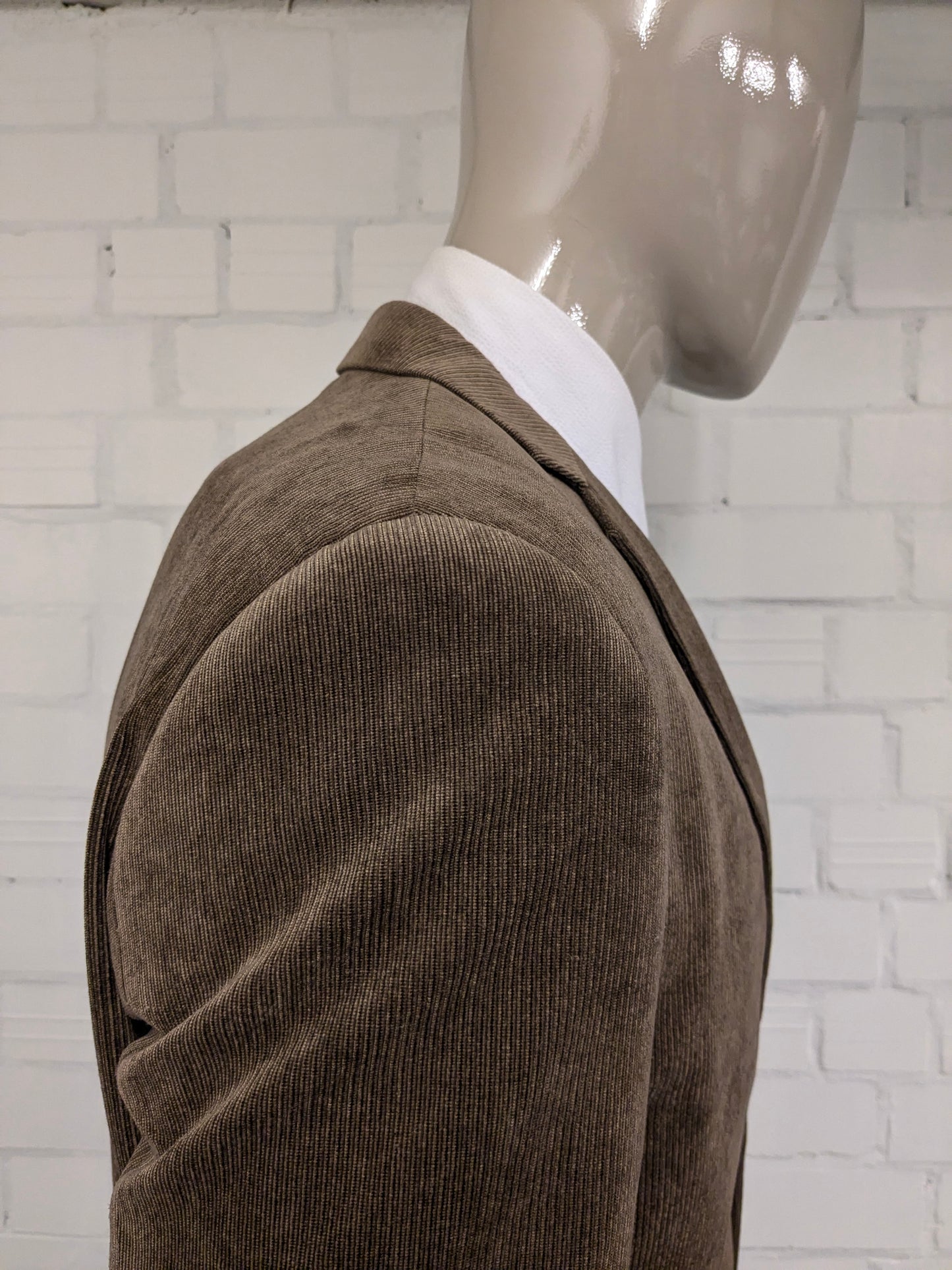 Difirenze rib colbert. fijne rib. Bruin gekleurd. Maat 50 / M.