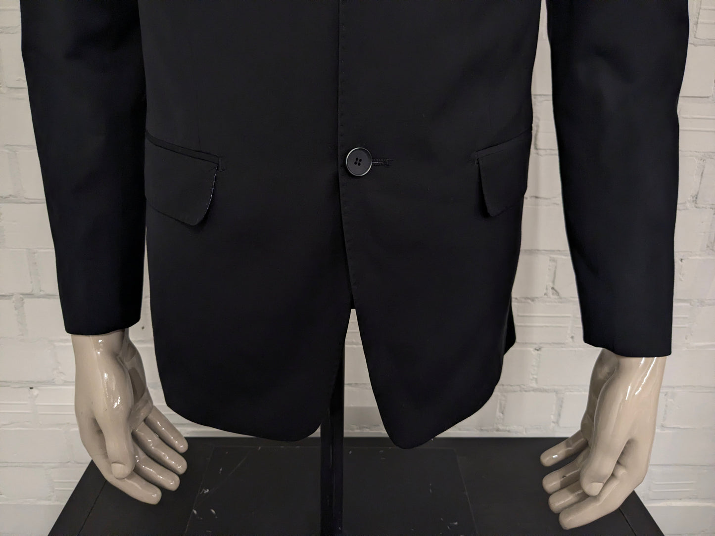 Comfort Wool colbert. Zwart gekleurd. Maat 48 / M.