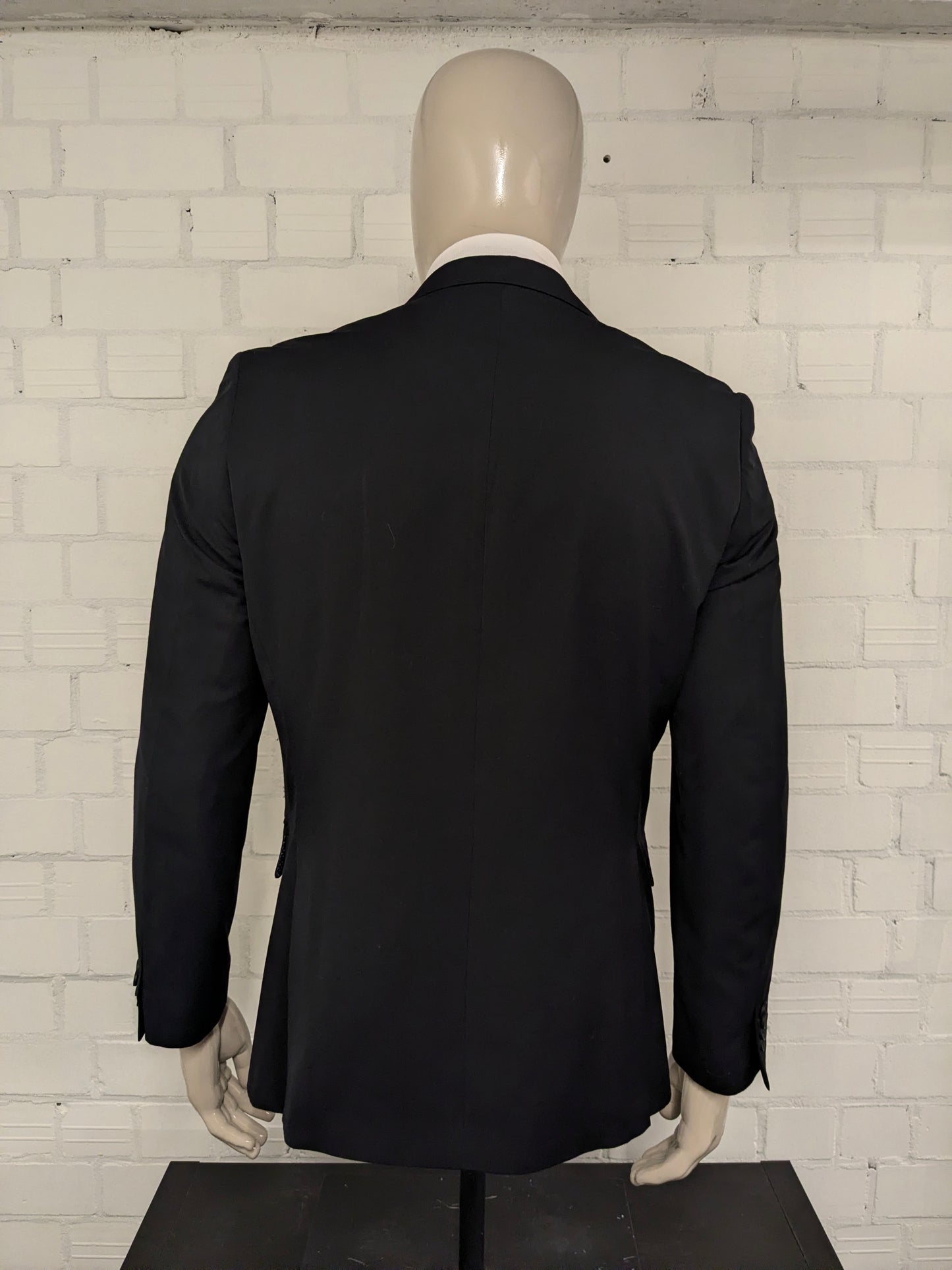 Comfort Wool colbert. Zwart gekleurd. Maat 48 / M.