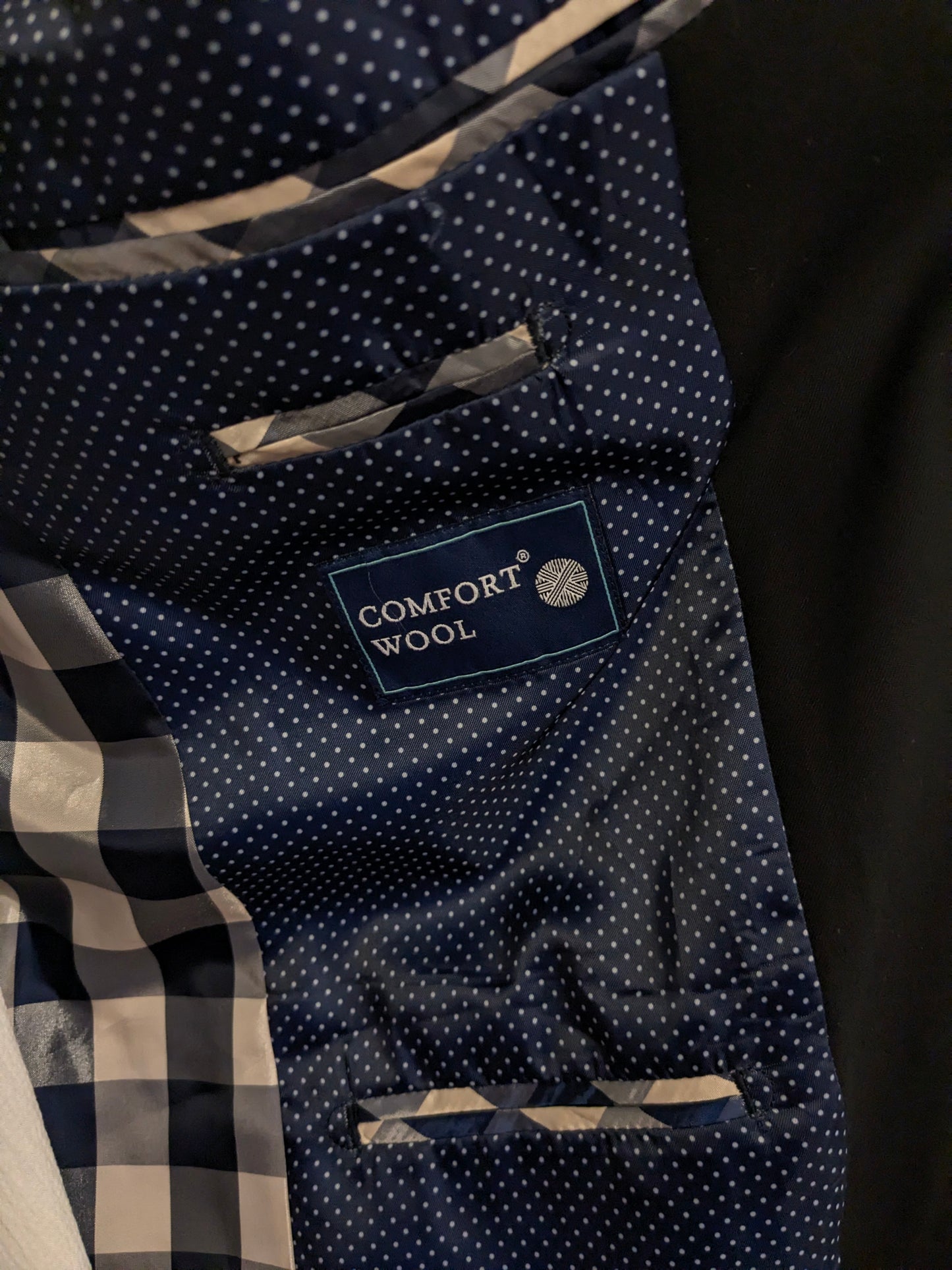 Comfort Wool colbert. Zwart gekleurd. Maat 48 / M.