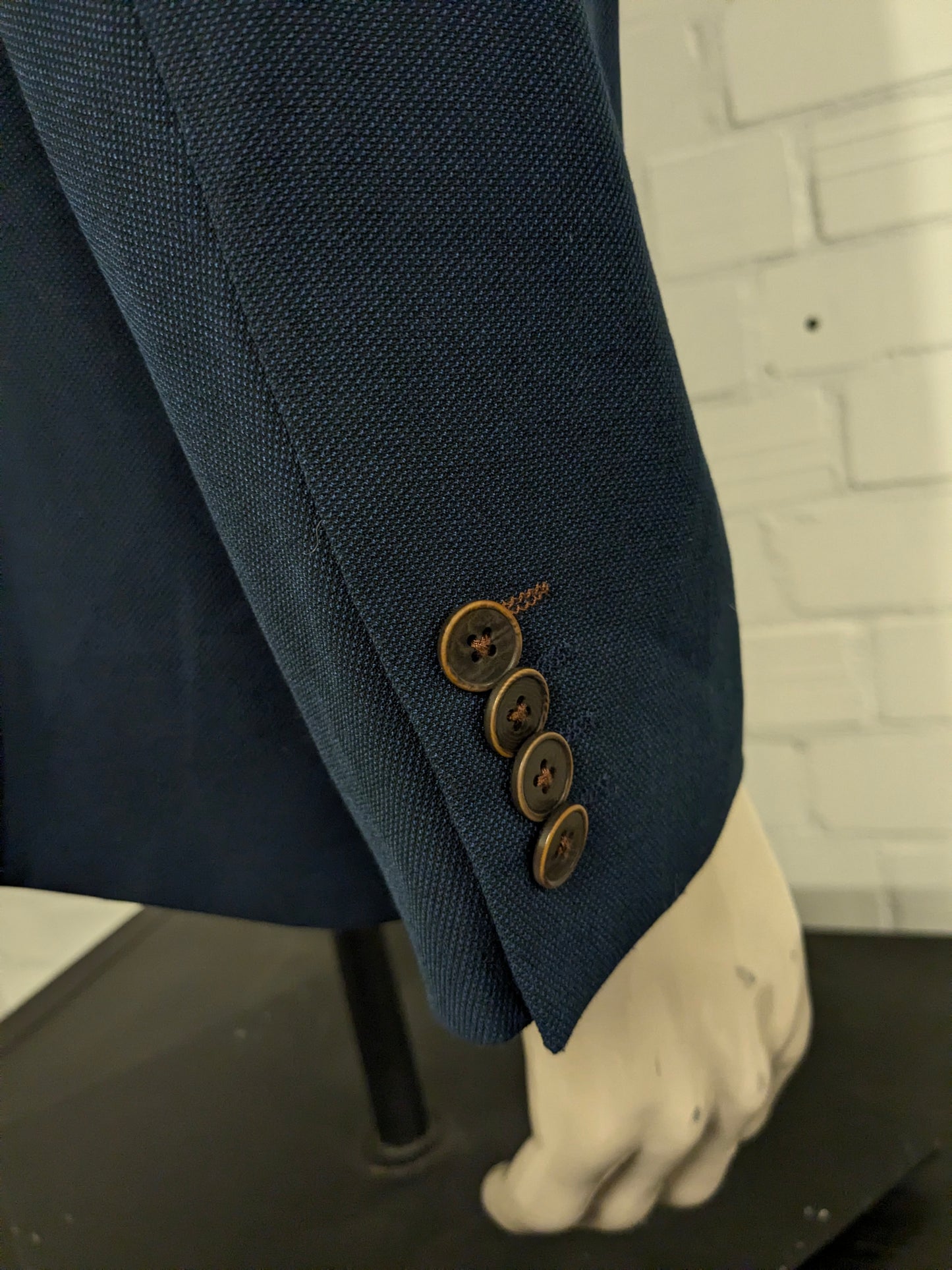 Bartlett colbert. Donker Blauw motief. Maat 27 (54 / L)