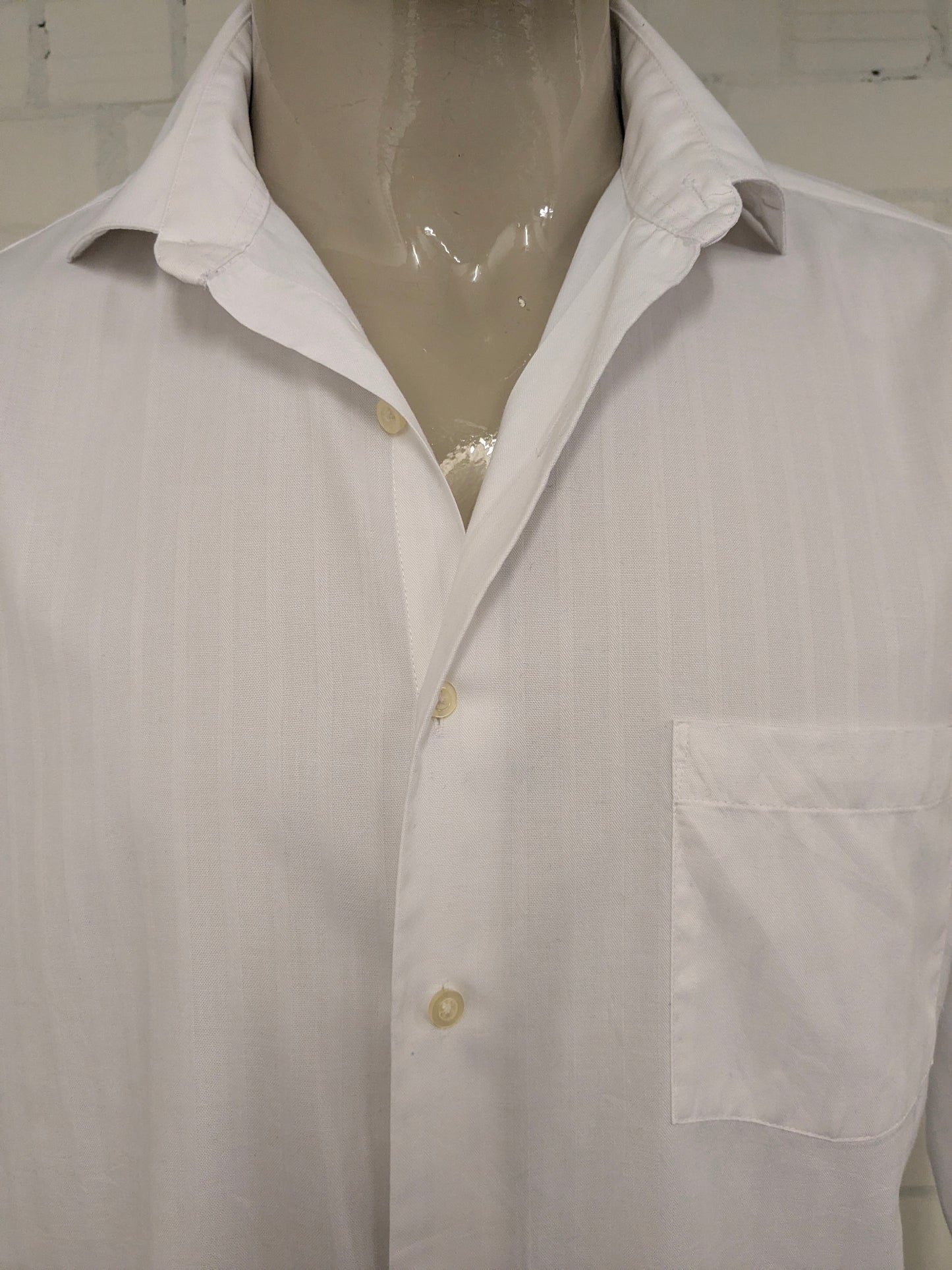 Vintage Arrow overhemd. Wit gekleurd. Maat XL. Classic fit.