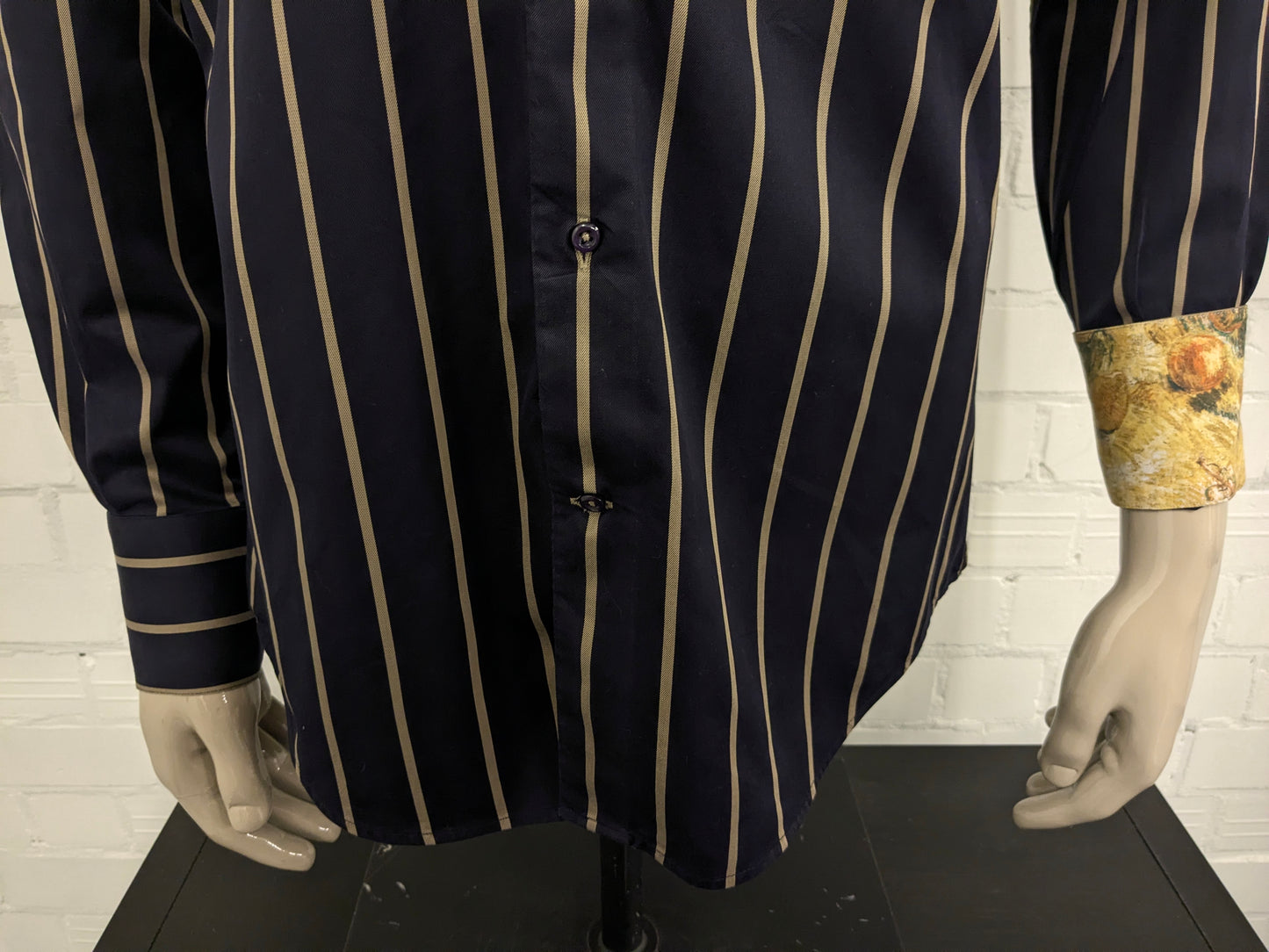 Circle of Gentlemen overhemd. Donker Blauw Bruin gestreept. Maat L.