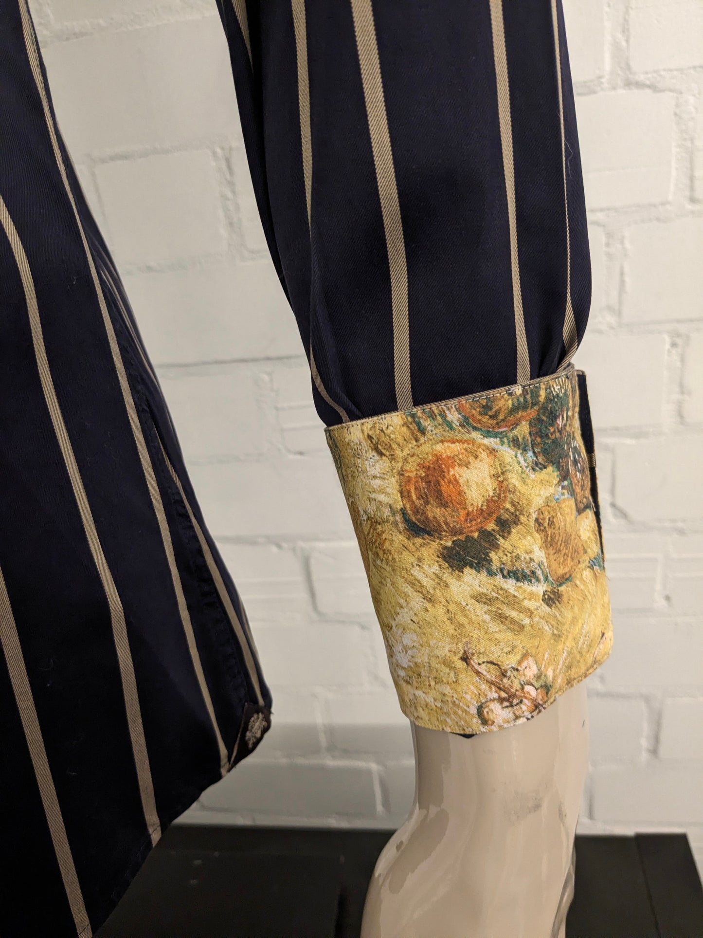 Circle of Gentlemen overhemd. Donker Blauw Bruin gestreept. Maat L.