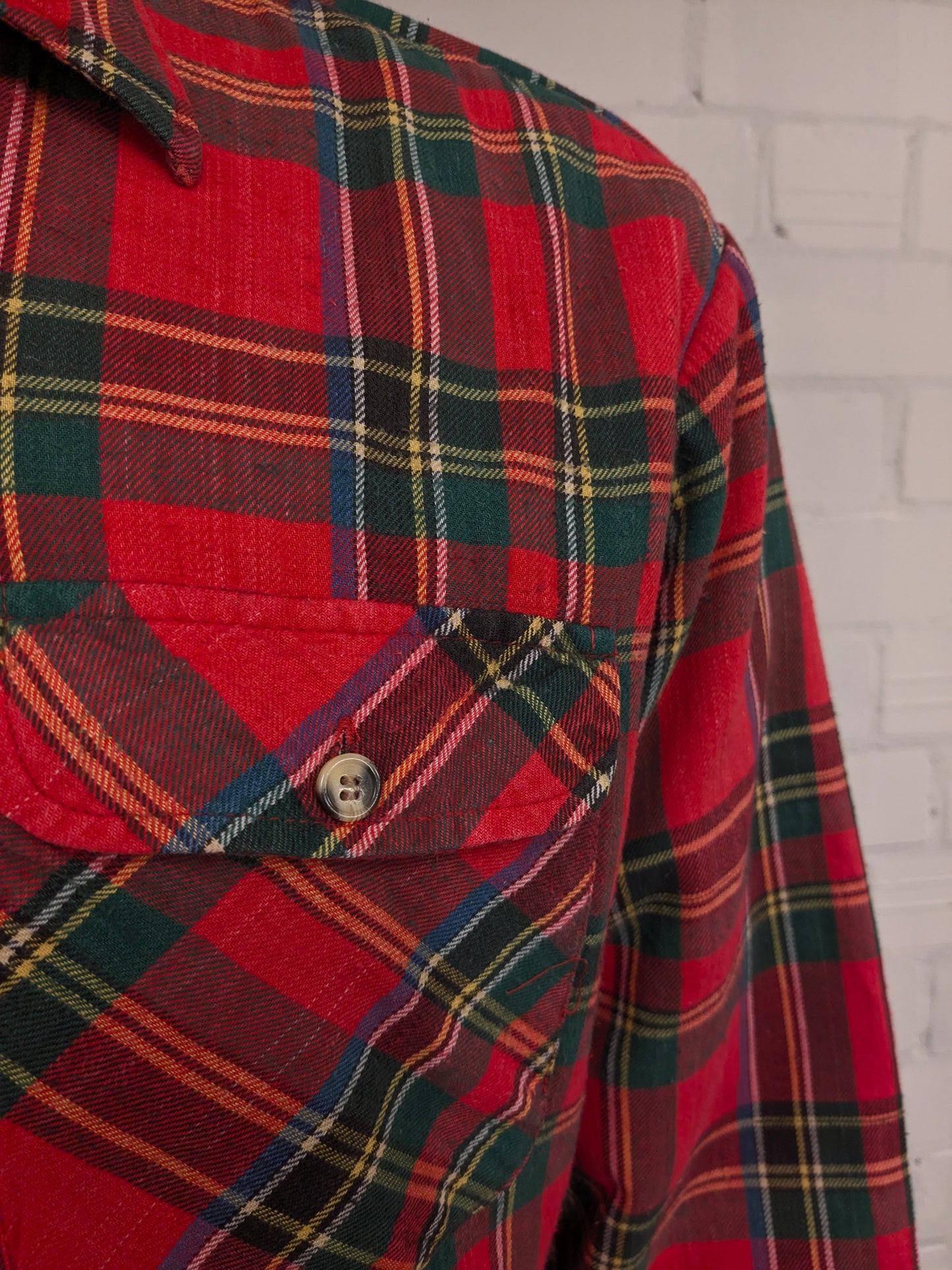 St. John's Bay Flanellen overhemd jack. Licht gevoerd. Rood Geel Groen Blauw geruit. Maat XL / 2XL-XXL.