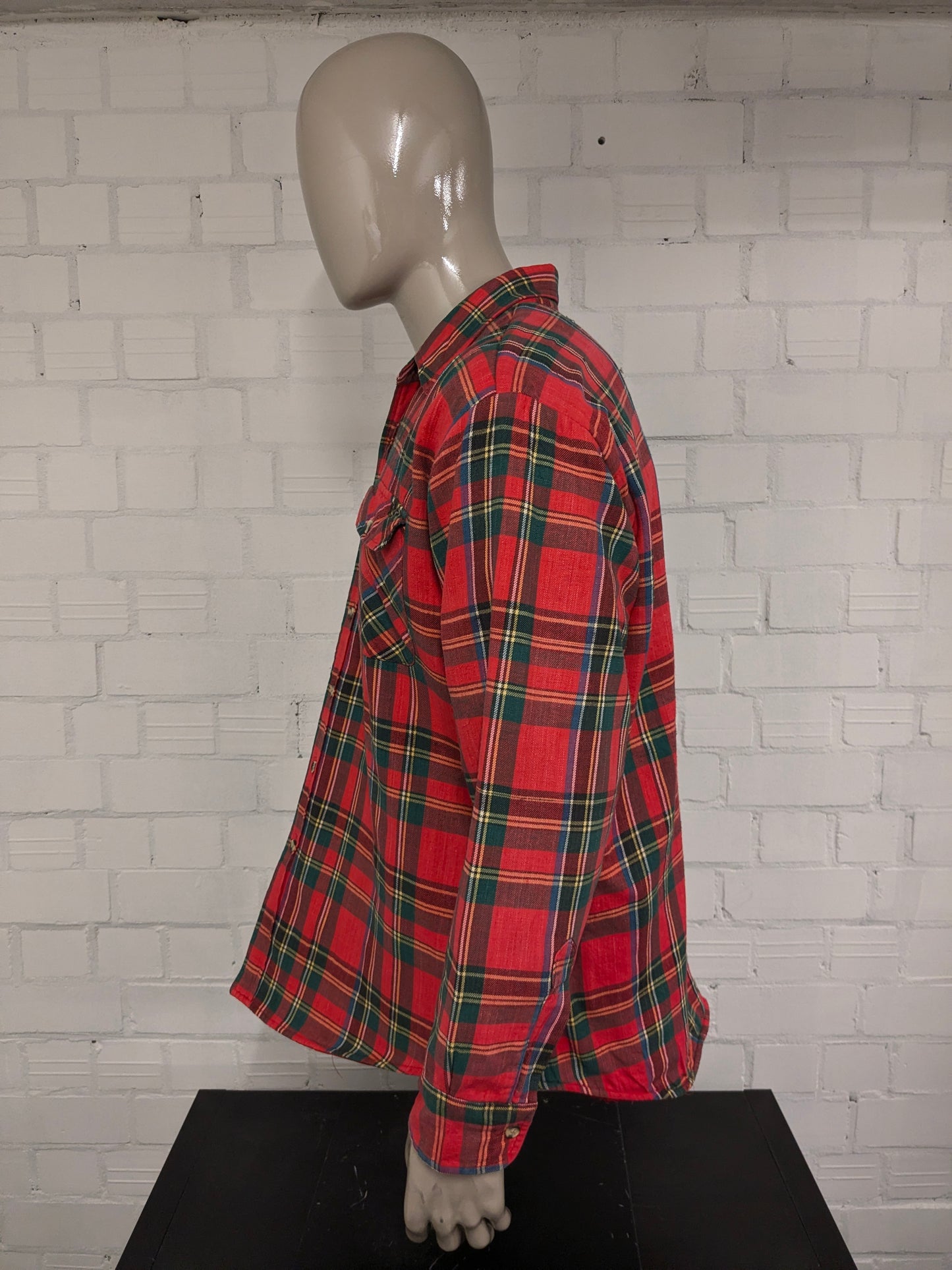 St. John's Bay Flanellen overhemd jack. Licht gevoerd. Rood Geel Groen Blauw geruit. Maat XL / 2XL-XXL.