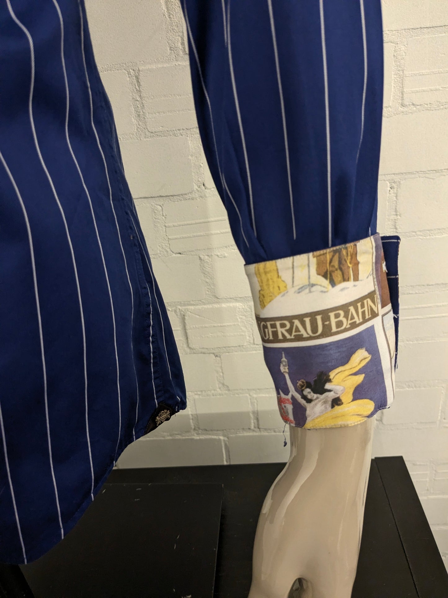 Circle of Gentlemen overhemd. Blauw Wit gestreept. Maat L.