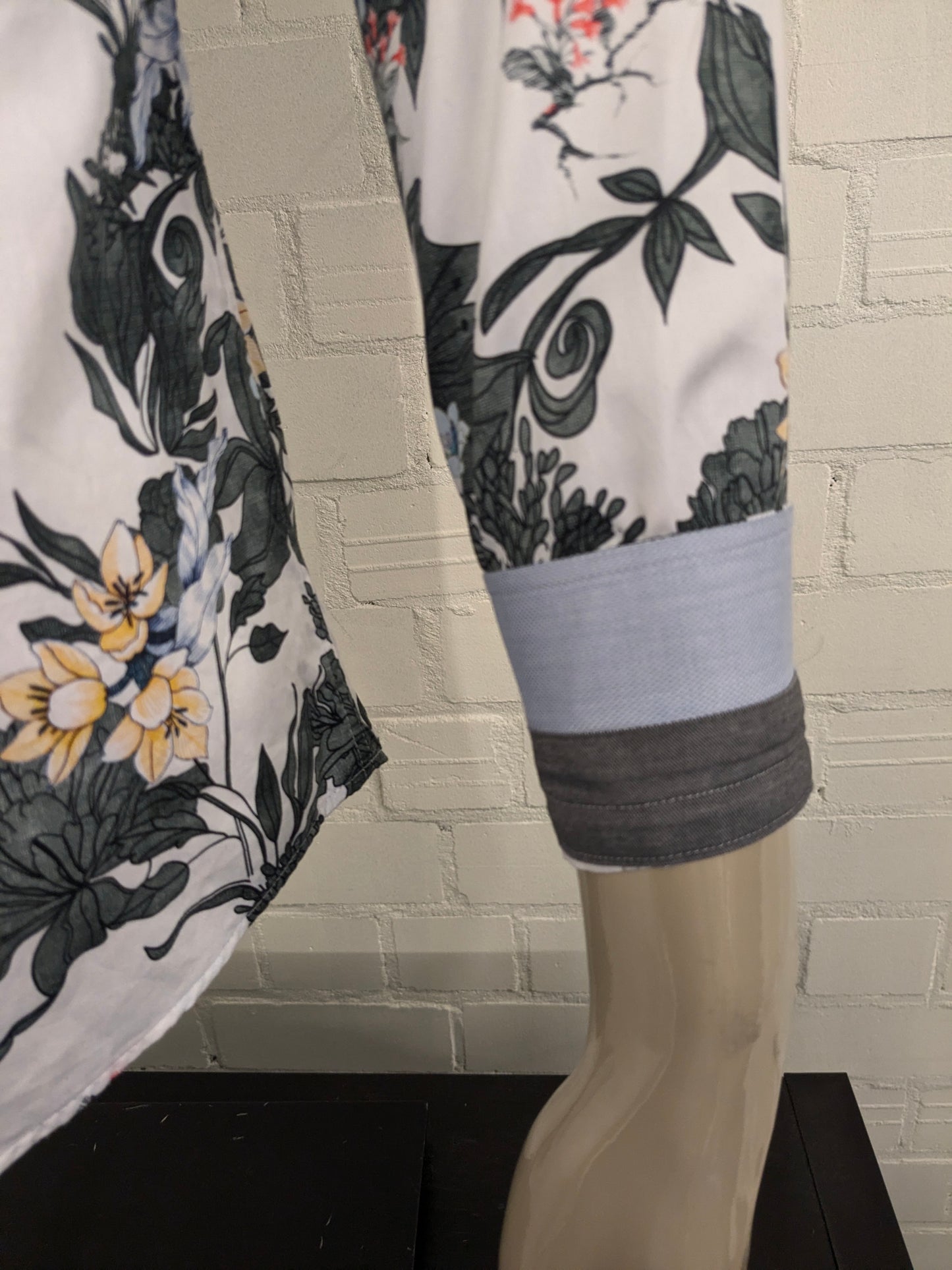 WAM Classic overhemd. Groen Geel Rode bloemen print. Maat M. tailored fit.