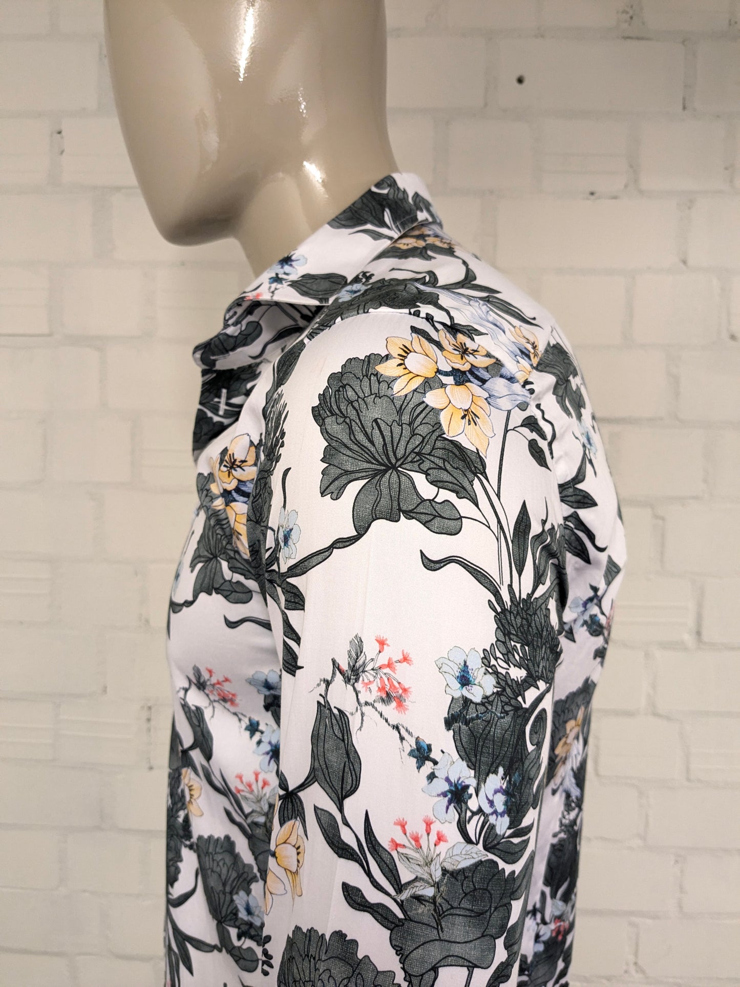 WAM Classic overhemd. Groen Geel Rode bloemen print. Maat M. tailored fit.