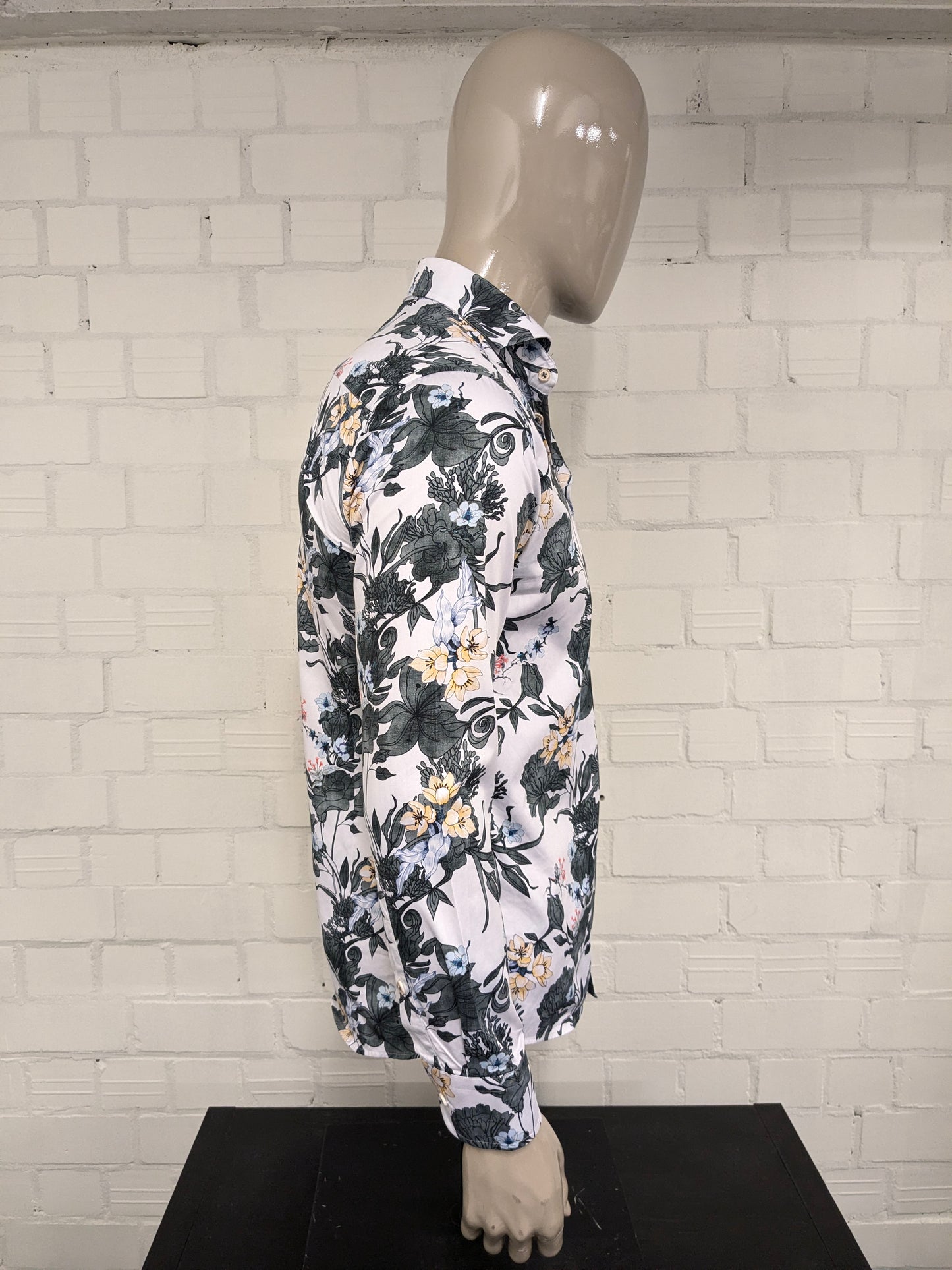 WAM Classic overhemd. Groen Geel Rode bloemen print. Maat M. tailored fit.