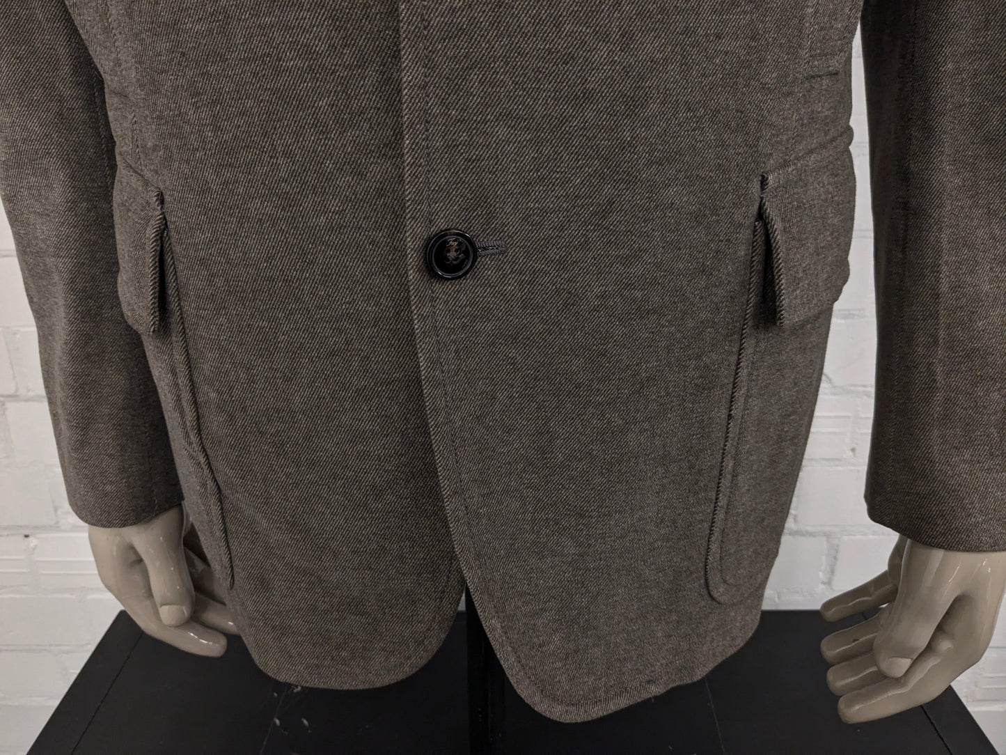 Fay Colbert met uitneembare bodywarmer. Bruin motief. Maat 54 / L.