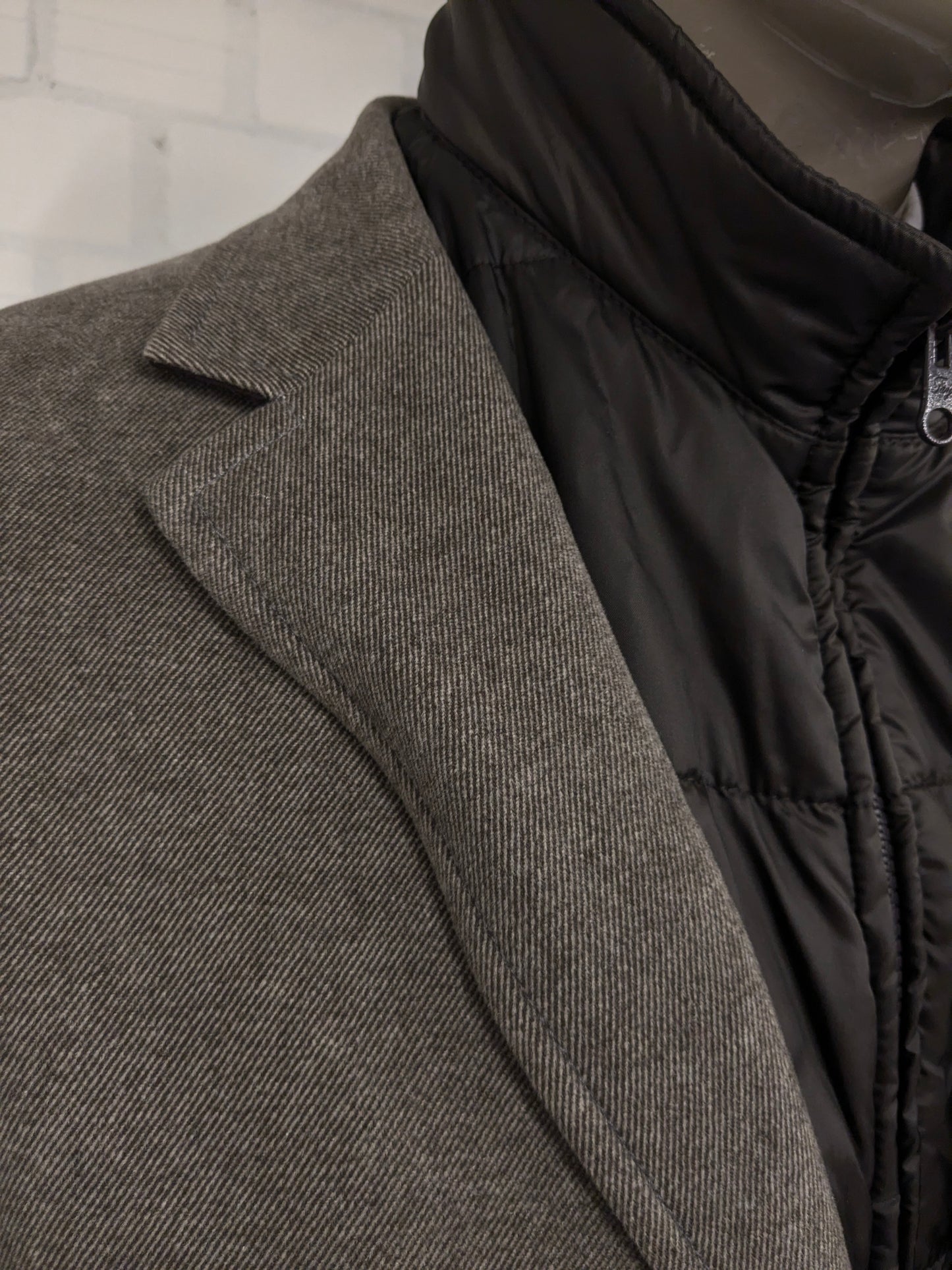 Fay Colbert met uitneembare bodywarmer. Bruin motief. Maat 54 / L.