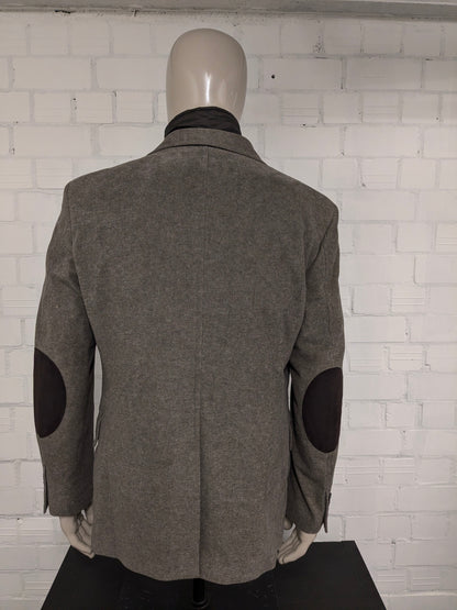 Fay Colbert met uitneembare bodywarmer. Bruin motief. Maat 54 / L.