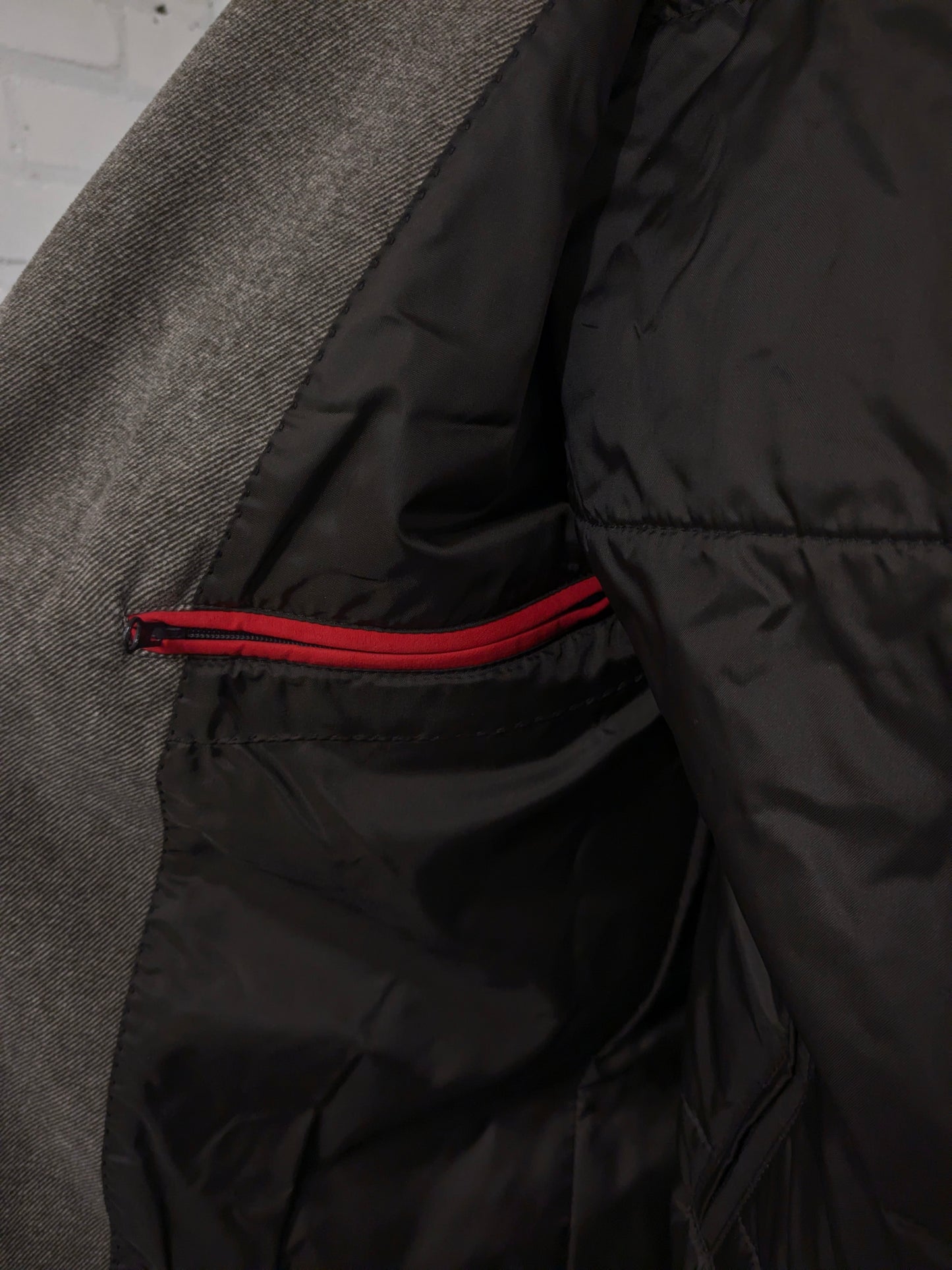 Fay Colbert met uitneembare bodywarmer. Bruin motief. Maat 54 / L.