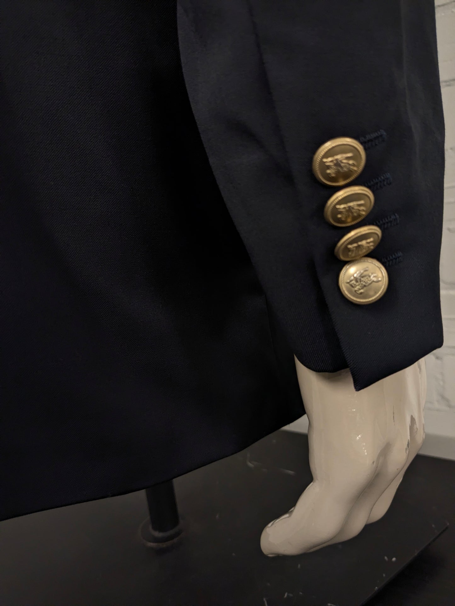 Vintage Burberry Wollen colbert. Donker Blauw met goudkleurige mooie knopen. Maat 27 (54/L).