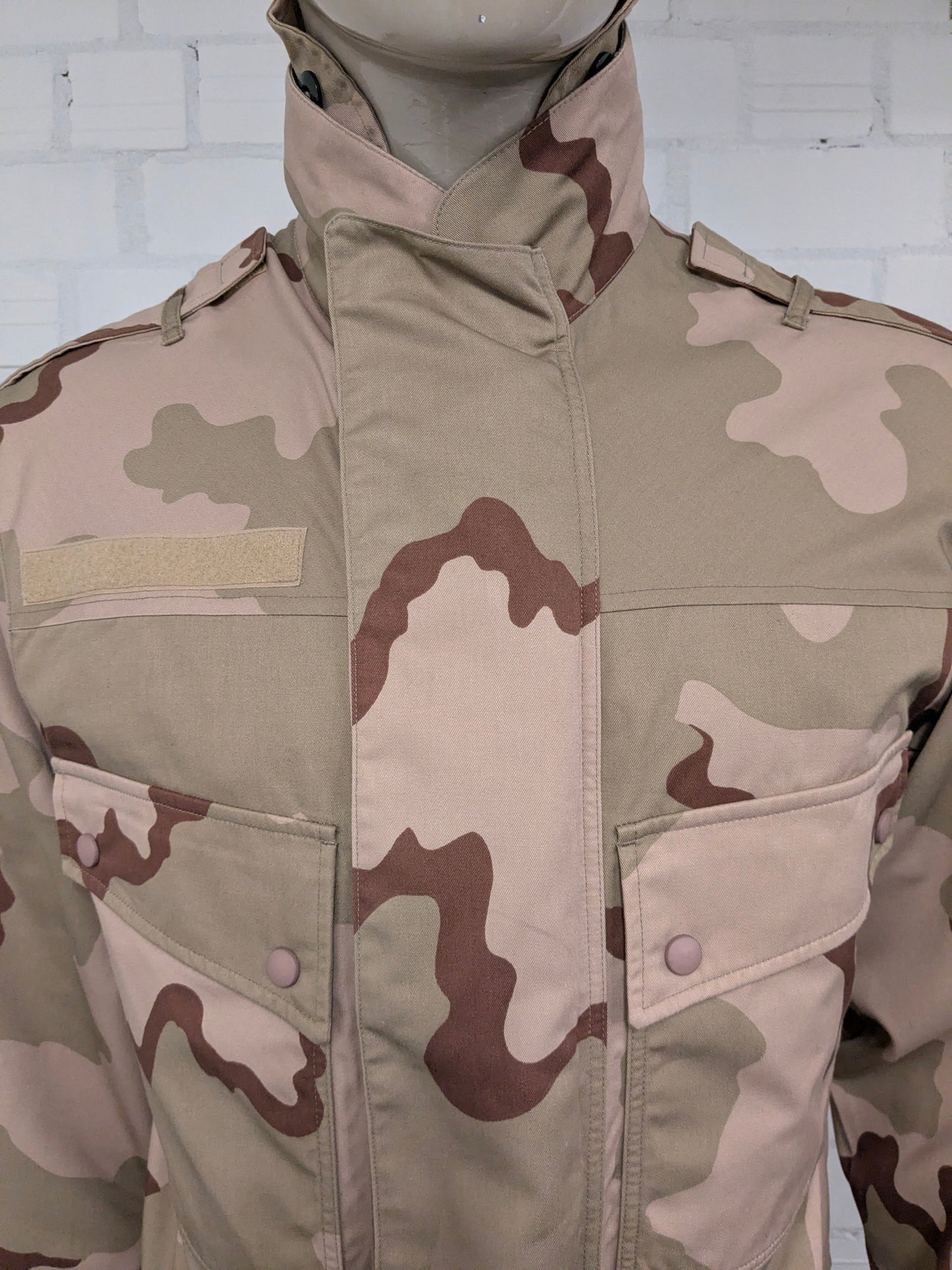 Leger / Army '98 jas / jack. Bruin Groene camouflage print. Maat L. zomer variant. geen voering.