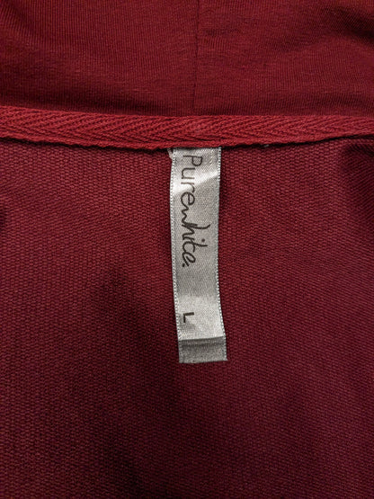 Pure White vest met capuchon en asymmetrische rits. Donker Rood gekleurd. Maat L.