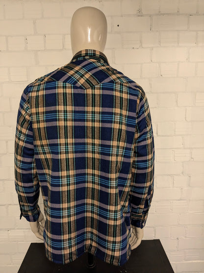 Vintage Wrangler licht gevoerde Flanellen overhemd met drukknopen. Beige Blauw Paars gekleurd. Maat L.