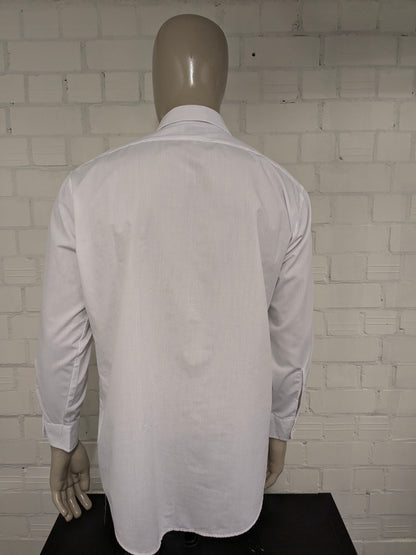 Kyle Thomas smoking overhemd met geplooide voorkant. Wit gekleurd. Maat 2XL / XXL. easy fit.