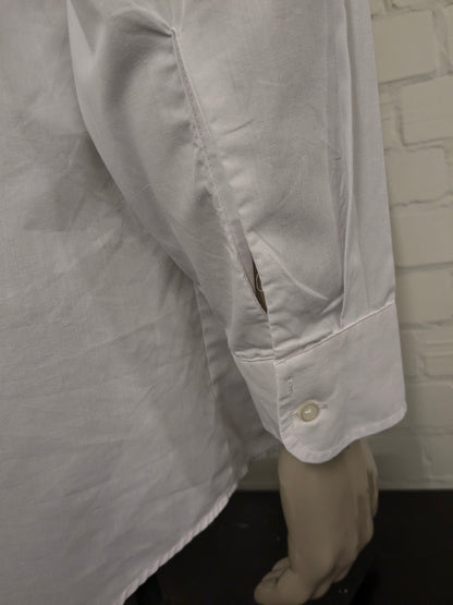 Kyle Thomas smoking overhemd met geplooide voorkant. Wit gekleurd. Maat 2XL / XXL. easy fit.