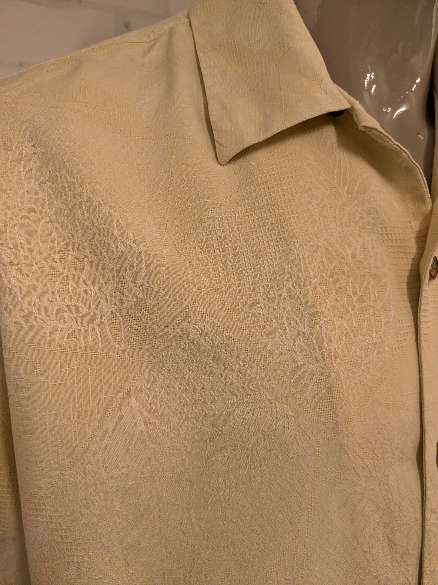 Jamaica Jaxx Zijden Hawaii overhemd korte mouw. Geel Blad / Bloemen motief. Maat 2XL / XXL.