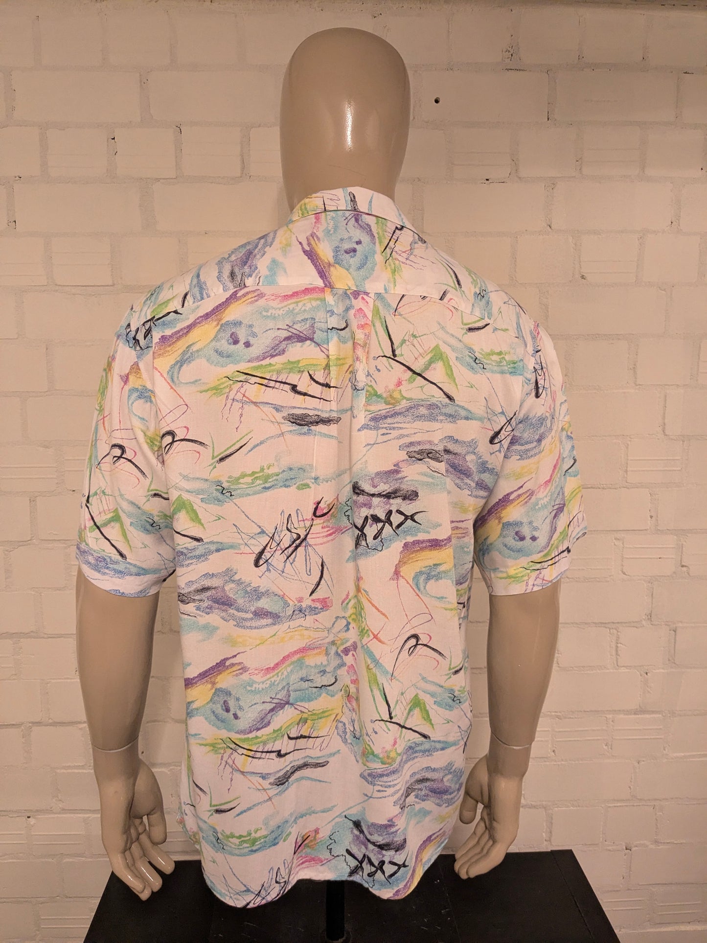 Vintage B.W.Moss overhemd korte mouw. Gekleurde print. Maat XL.