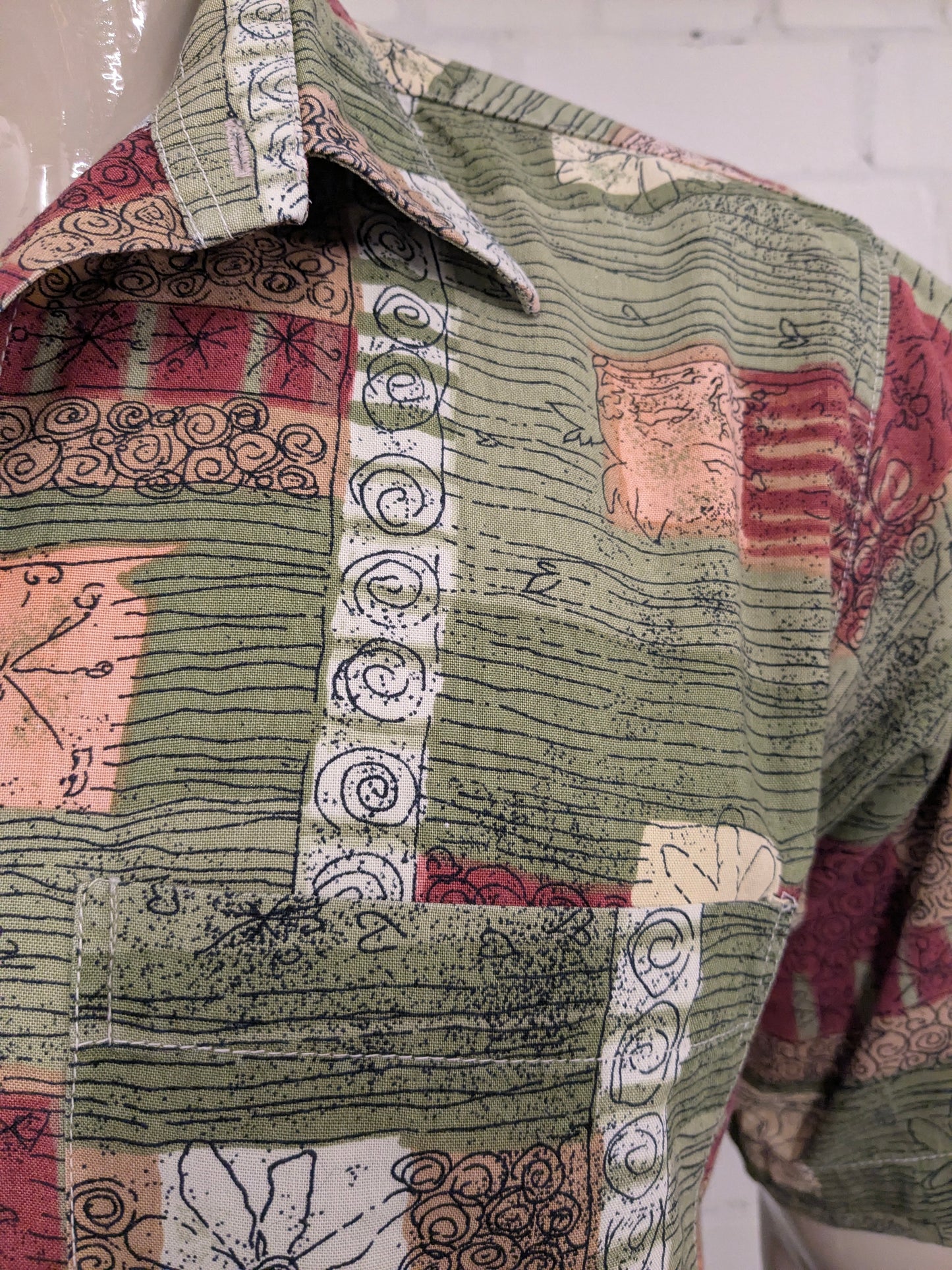Vintage Marcello overhemd korte mouw. Groen Rood Roze Bruine print. Maat L.
