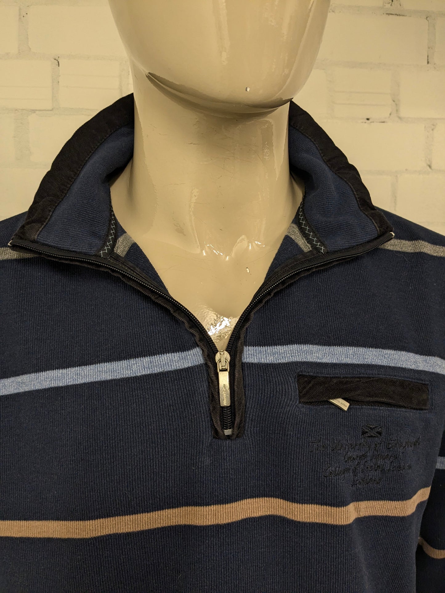 Monte Carlo trui met rits. Blauw Bruin Grijs gestreept. Maat M.