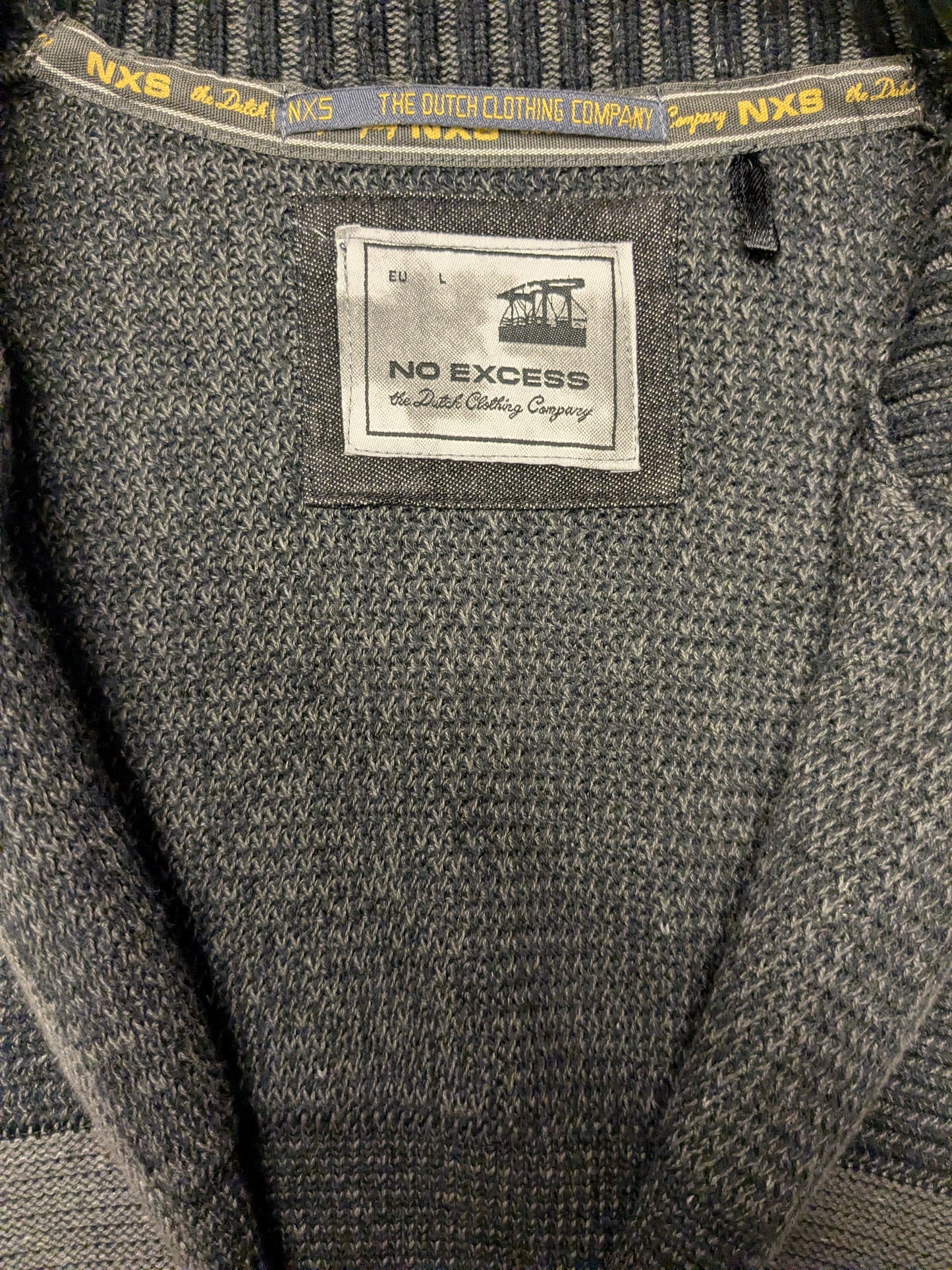 No Excess vest. Zwart Grijs gemêleerd. Maat L.