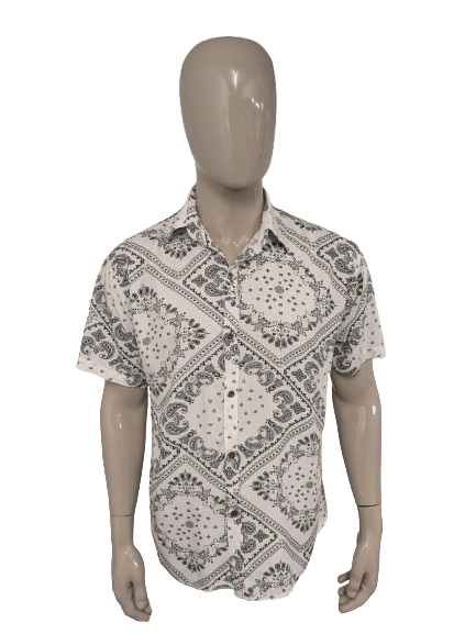 J.J.Dao shop overhemd korte mouw. Beige Zwarte print. Maat XL.