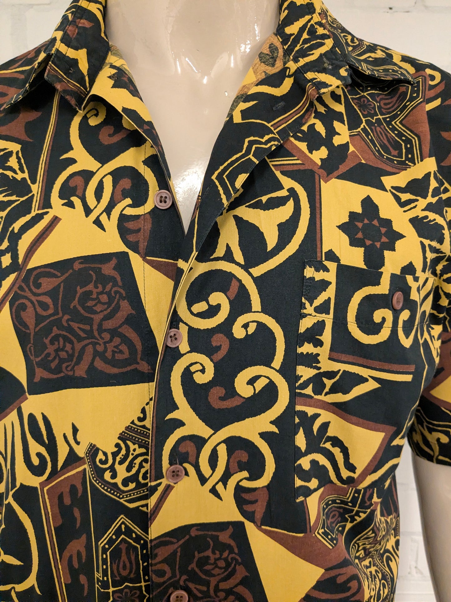 Vintage 80-90's shirts by Jac Tissot overhemd korte mouw. Bruin Zwart Gele print. Maat XL.