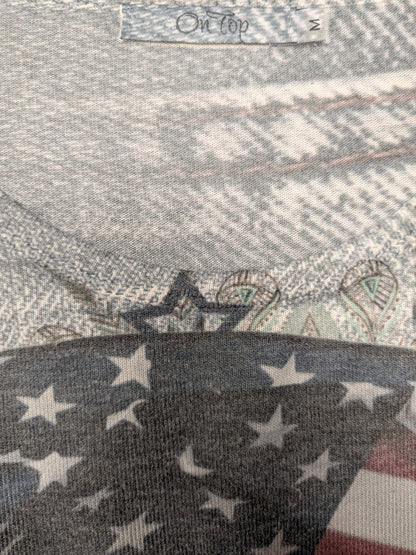 On Top shirt. Blauw Grijs Rode opdruk. Maat M.