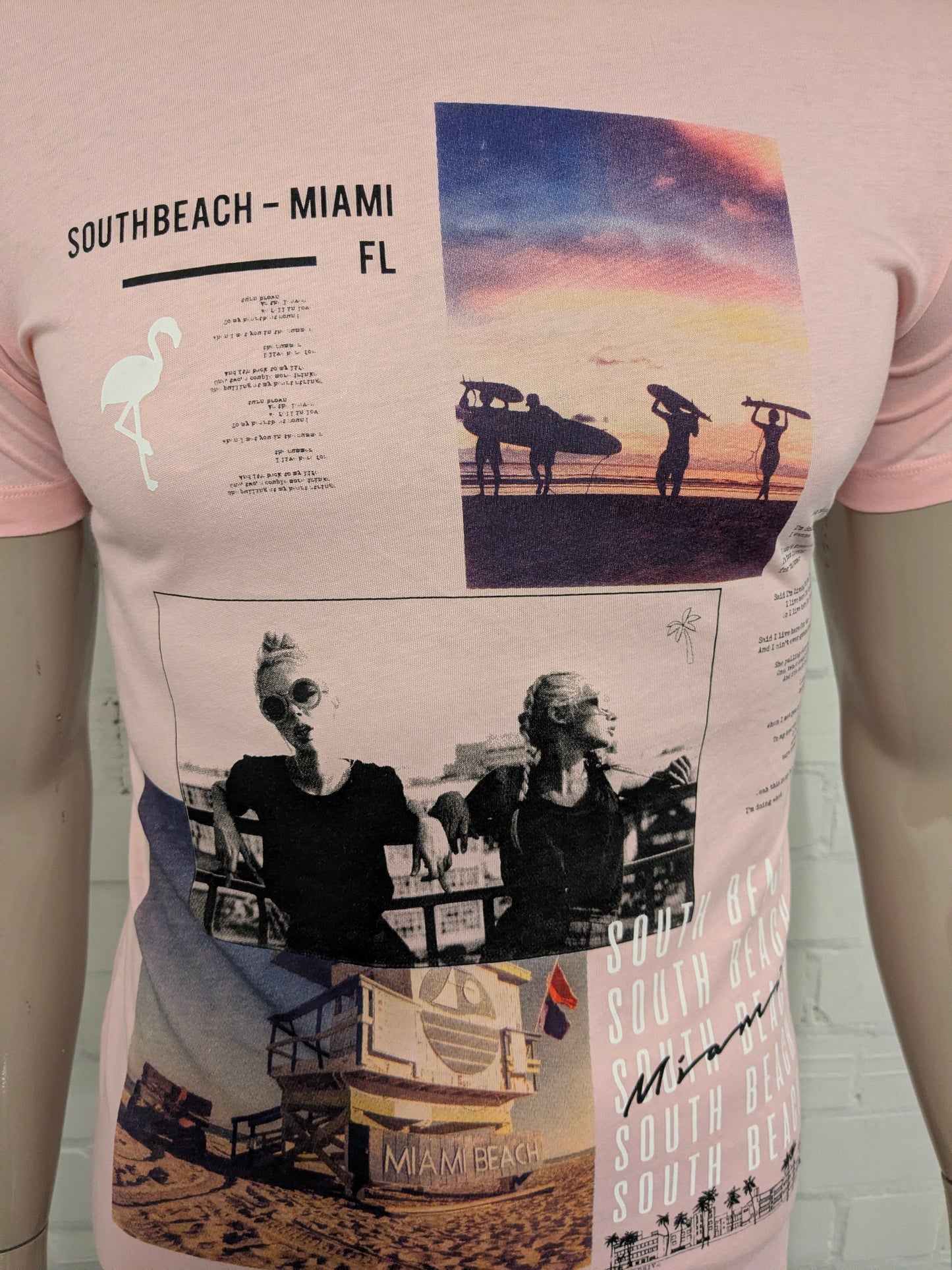 Kultivate shirt. Roze met opdruk. Maat XS.