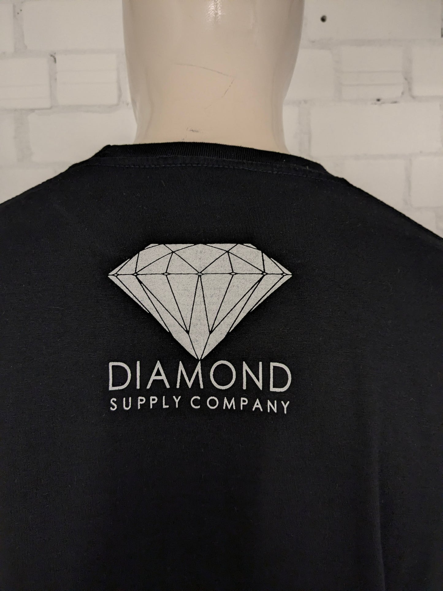 Diamond Supply Company shirt. Zwart met gekleurde opdruk. Maat L.
