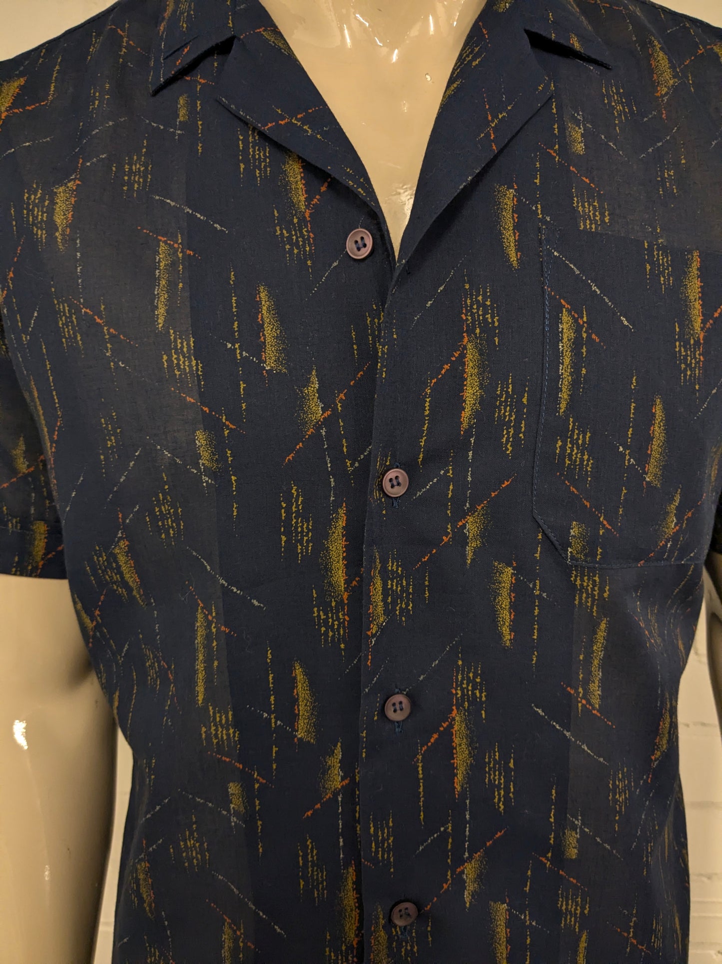 Country Club Vintage overhemd korte mouw. Blauw Groen Rode print. Maat L. licht doorschijnend.