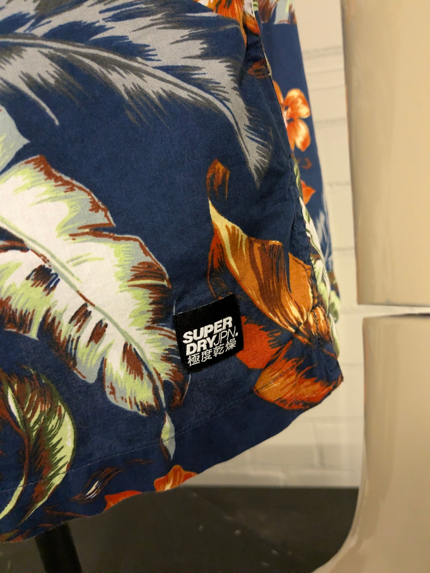 Superdry Hawaii overhemd korte mouw. gekleurde print. Maat L.